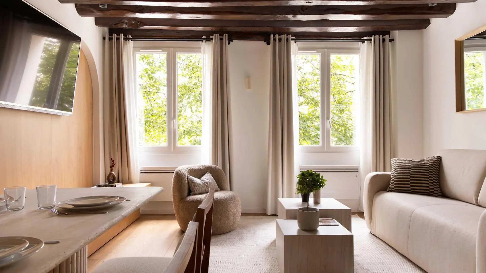 Refurbished - 2br-6p - Chatelet