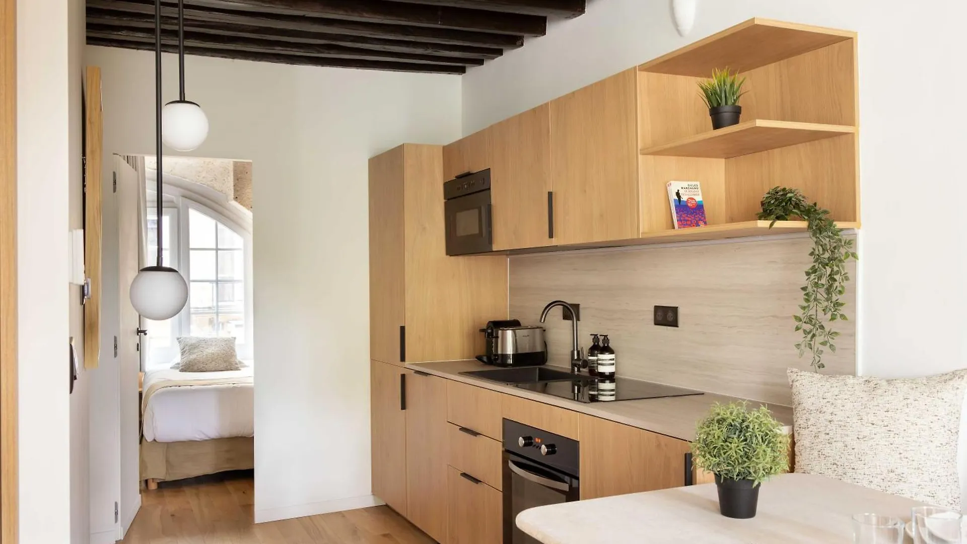 Refurbished - 2br-6p - Chatelet *